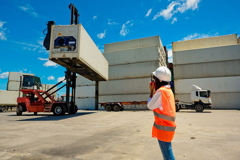 亚马逊首进《财富》美国500强前10，软银将向沃尔玛出售Flipkart 全数股份