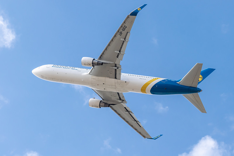 艾草枕头运用肇庆国际快递准时送达德国 艾草枕头运用肇庆国际快递准时送达德国