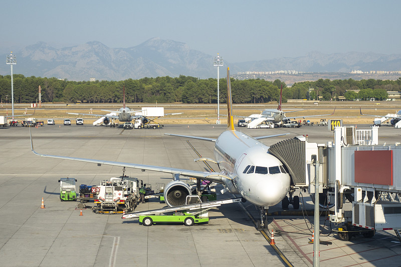 电脑硬盘托架应用中国上海跨境物流及时送达日本东京 电脑硬盘托架应用中国上海跨境物流及时送达日本东京