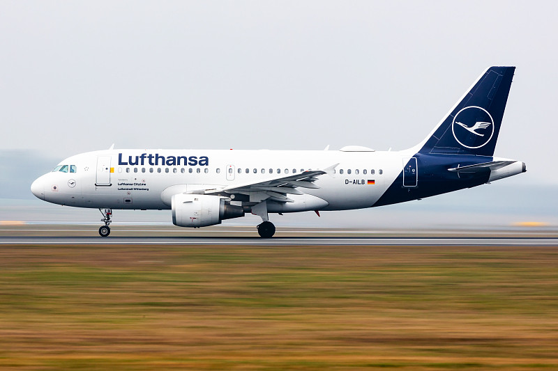 康师傅红烧牛肉面选用珠海全球物流高效送达法国 康师傅红烧牛肉面选用珠海全球物流高效送达法国