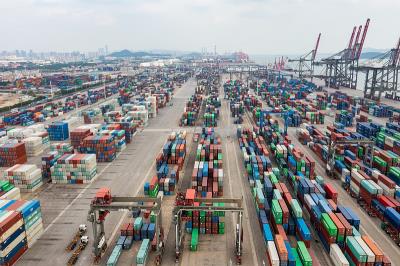 车身附件（后视镜、车标、雨刮器）借助广东广州环球货运快递至印度孟买