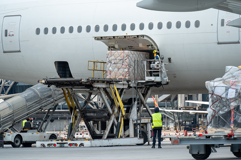 家居用品运用广东深圳外贸物流安全送达马来西亚巴生港