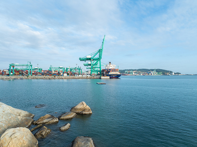 基础化工品运用广东东莞国际快递承运至越南胡志明市 基础化工品运用广东东莞国际快递承运至越南胡志明市