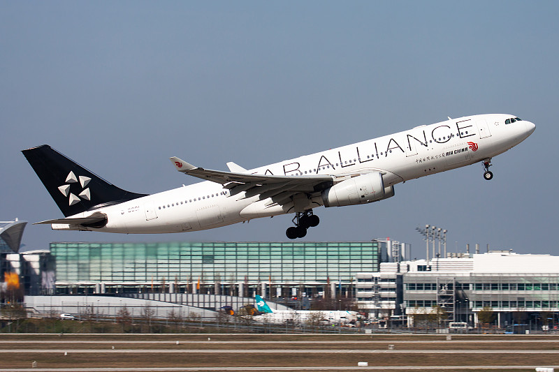 防水夹克广州环球货运快递至加拿大 防水夹克广州环球货运快递至加拿大