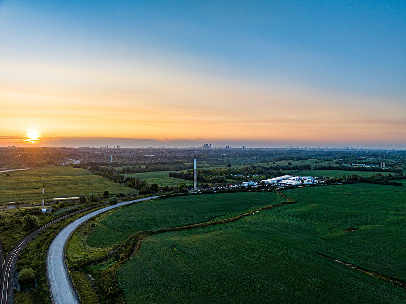 新能源产品采取山东烟台国际运输承运至阿联酋迪拜 新能源产品采取山东烟台国际运输承运至阿联酋迪拜