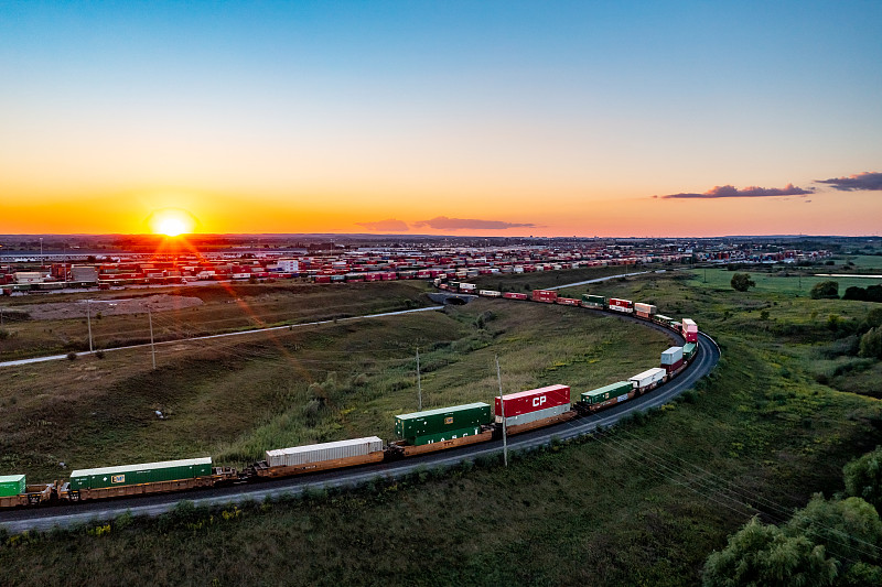晨阳水漆通过佛山跨境物流送到意大利 晨阳水漆通过佛山跨境物流送到意大利