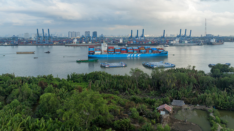 应急照明灯借用广东深圳国际快递发往俄罗斯莫斯科