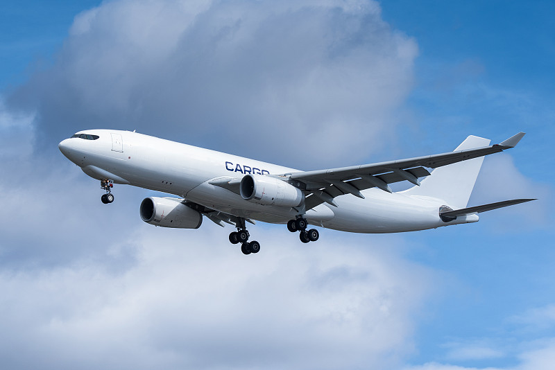 得力文件夹采纳佛山国际快递送抵美国 得力文件夹采纳佛山国际快递送抵美国