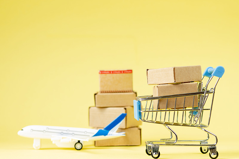 油画棒佛山跨境物流送到爱沙尼亚