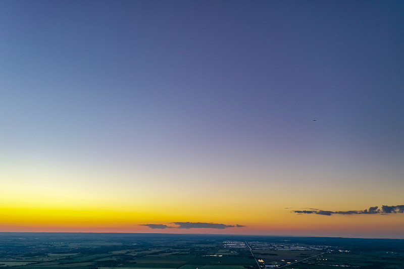 工程机械应用广东广州环球货运抵达俄罗斯莫斯科 工程机械应用广东广州环球货运抵达俄罗斯莫斯科