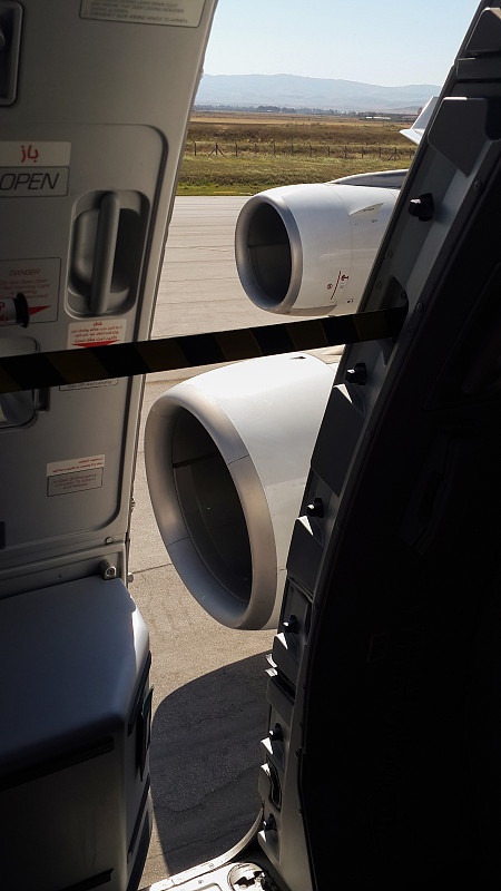 扬声器运用云南昆明国际快递运送至阿联酋迪拜 扬声器运用云南昆明国际快递运送至阿联酋迪拜