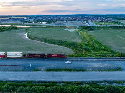 无印良品化妆水瓶选用深圳跨境物流高效送达法罗群岛