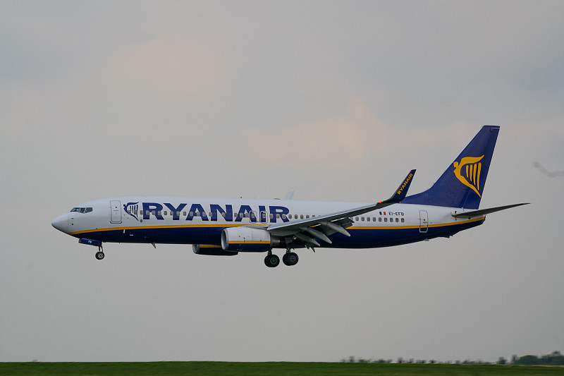 防水夹克借用东莞跨国货运配达比利时 防水夹克借用东莞跨国货运配达比利时