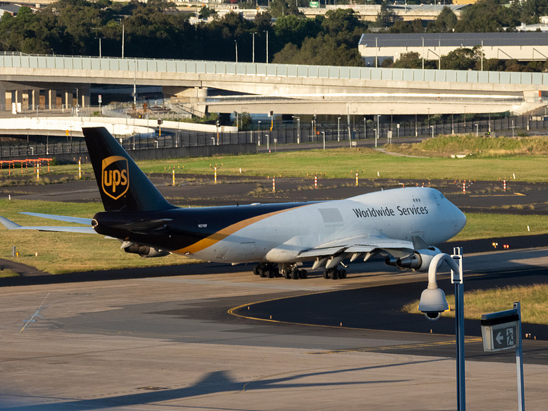 匹克篮球借用惠州国际物流准时送达比利时