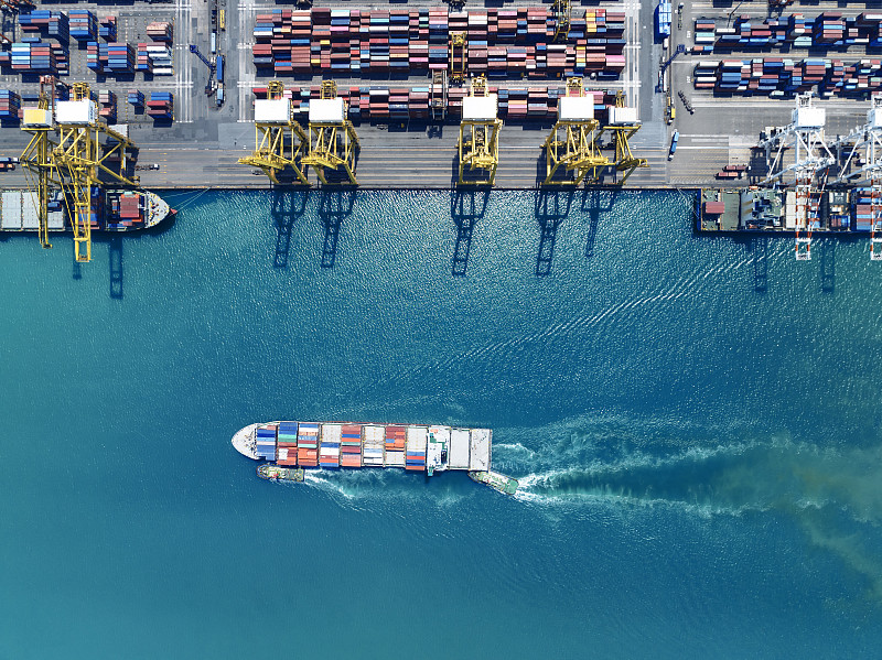 工业制冷机组经广东广州国际物流送抵韩国首尔 工业制冷机组经广东广州国际物流送抵韩国首尔