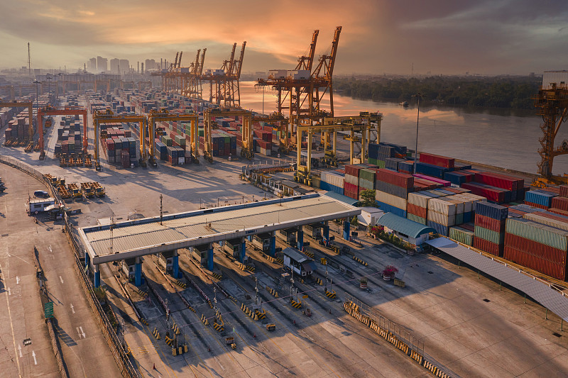 便携式投影仪经过广东深圳环球货运准时送达美国洛杉矶 便携式投影仪经过广东深圳环球货运准时送达美国洛杉矶