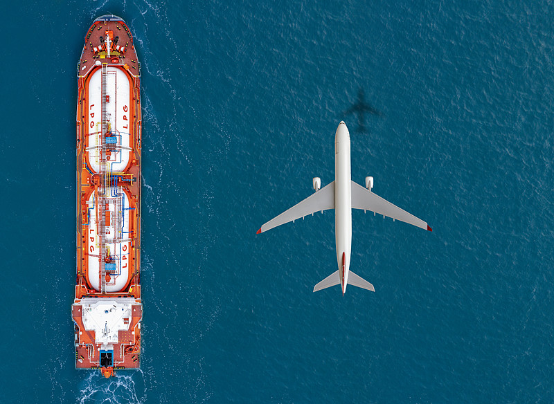 合成纤维面料采用广东广州国际快递高效送达西班牙巴塞罗那