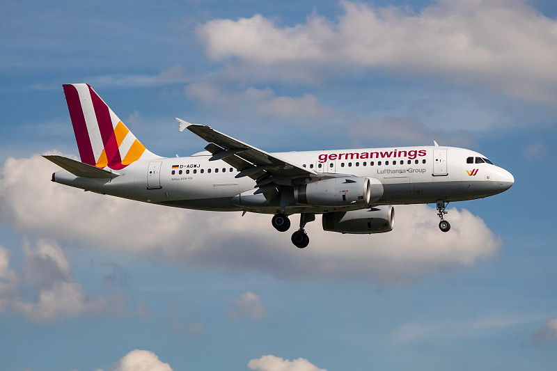 西安至路易斯维尔(Louisville)的足膜采用国际空运13天速递到