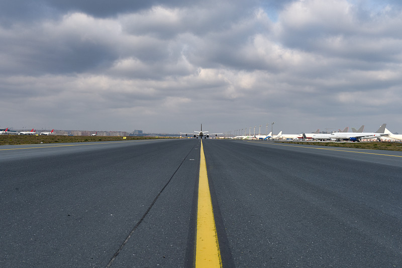 中国西安至美国莫比尔(Mobile)的烹饪夹采用空运8天配送到