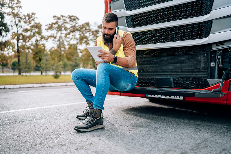 化肥通过广州班轮运输快送到麦卡伦