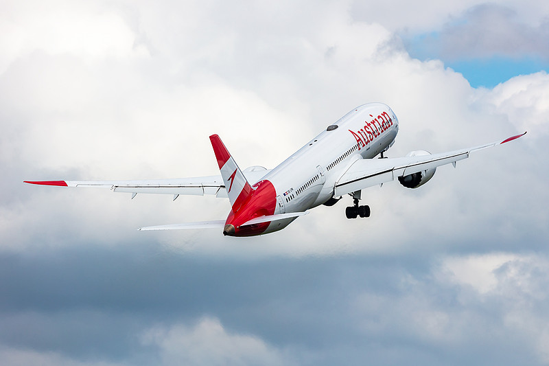 中国杭州波司登羽绒服采用国际快递6天配送到圣地亚哥(SanDiego)