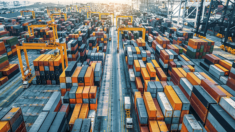 密封罐借助中国义乌船运抵达沃特敦(Watertown)