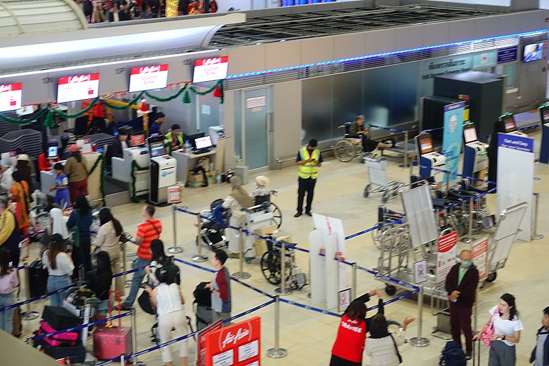 北京至美国辛辛那提(Cincinnati)的塑封机采用门到门空运4天内速递到