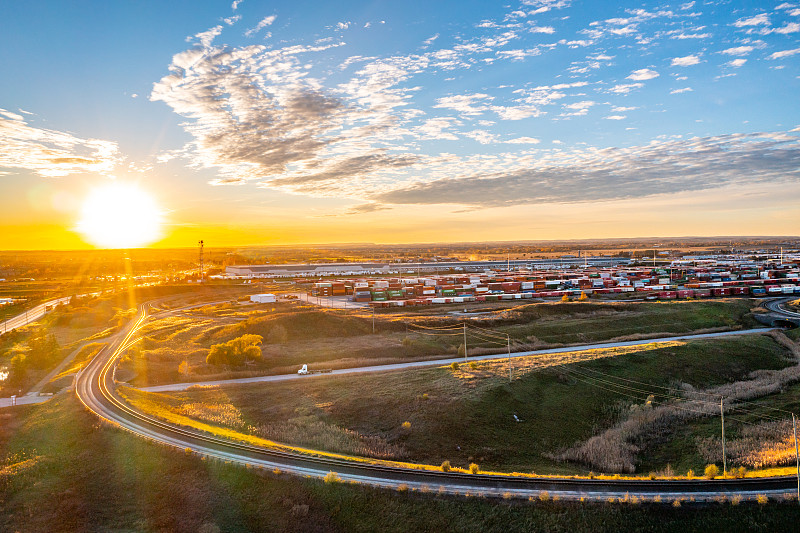 家电借用青岛跨境海空联运托运至美国沃特敦