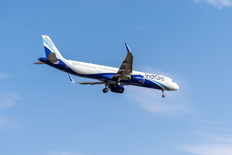 深圳到美国夏洛特的百草味芒果干采用国际空运专线9天配送到