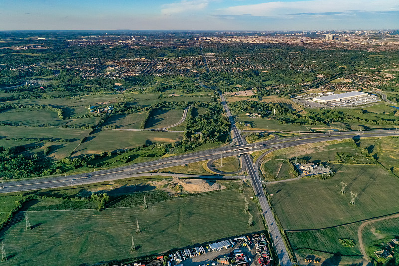 短裤经过中国鄂州门到门空运配送到美国拉勒米(Laramie)