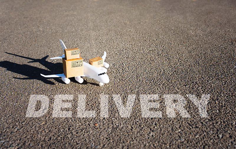 广州到法戈(Fargo)的洛阳唐三彩马采用普货空运7天配送到