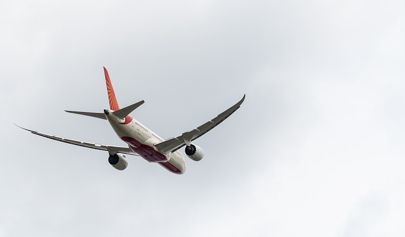 中国西宁至菲尼克斯(Phoenix)的液晶显示器采用门到门空运12天内送到