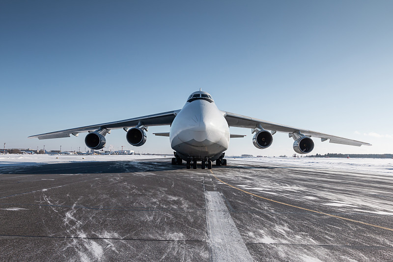 深圳至美国塔尔萨的皮鞋采用航空快递5天送到