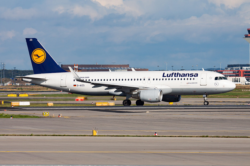 红棉吉他拨片利用中国北京空运物流专线配送到明尼阿波利斯