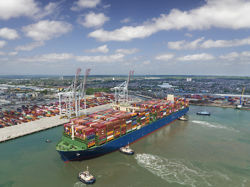 智能手机利用中国厦门FCL海运派送至美国爱达荷福尔斯(IdahoFalls)