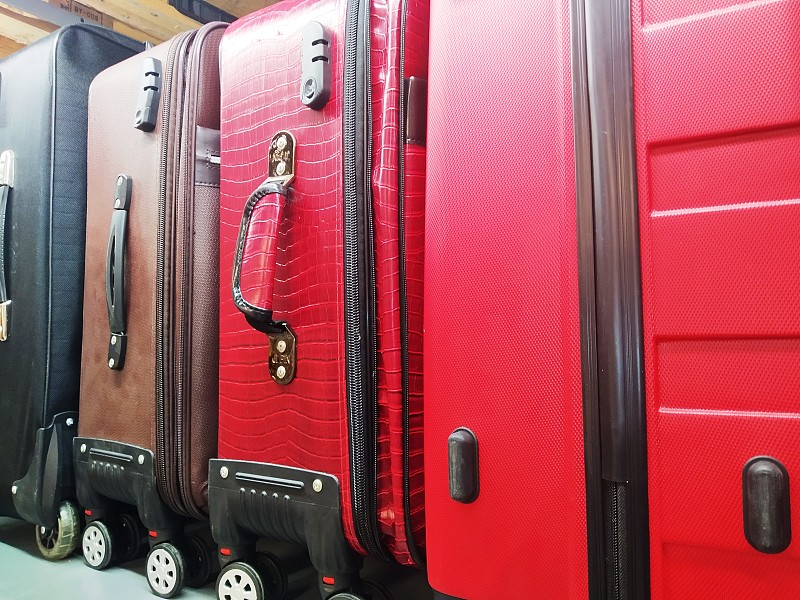 中国深圳到美国新奥尔良(NewOrleans)的沐浴露采用空运派送10天内送达