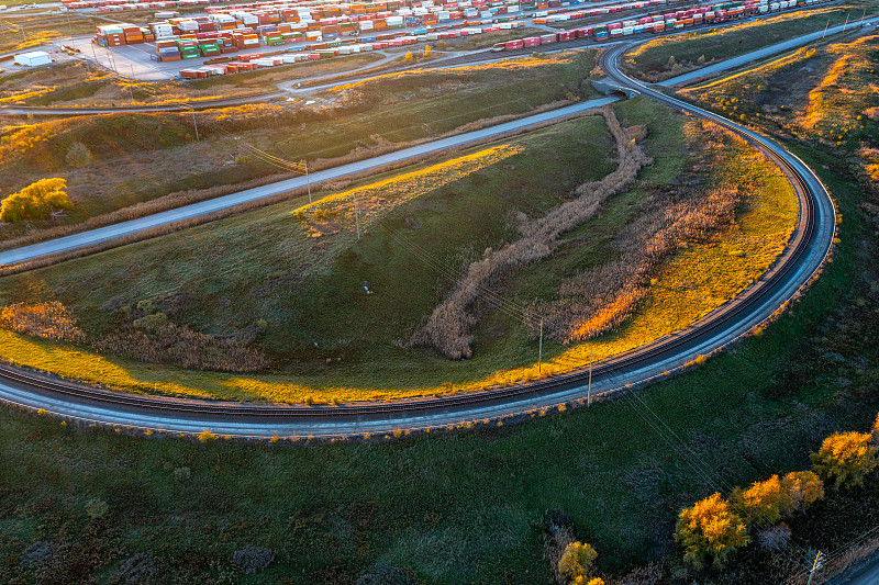 中国鄂州到长滩(LongBeach)的皮鞋采用国际快递10天送达