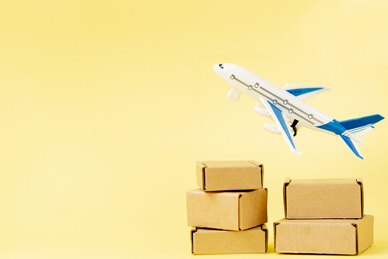 广州至美国博兹曼(Bozeman)的宜兴紫砂壶采用拼货空运11天速递到