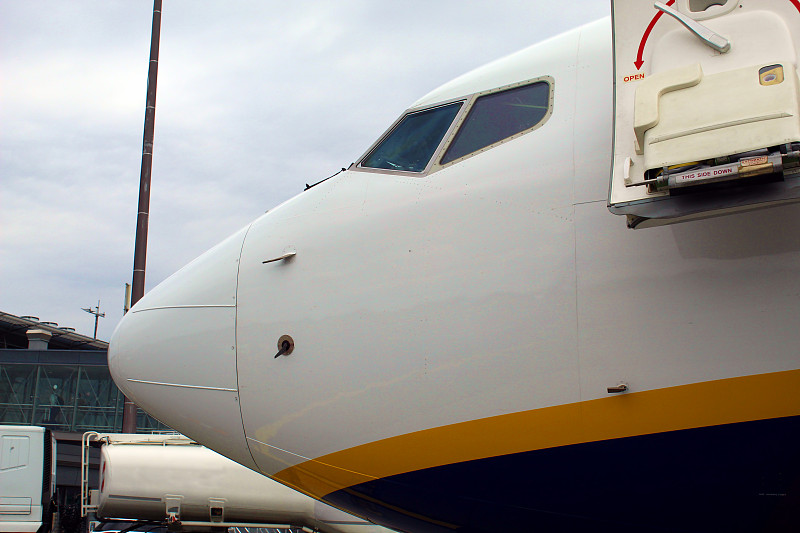 炒锅采用中国海口国际航空货运送到美国罗利