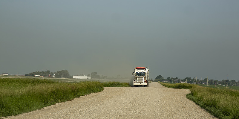 新能源产品经过中国深圳整箱海运送抵乔治城
