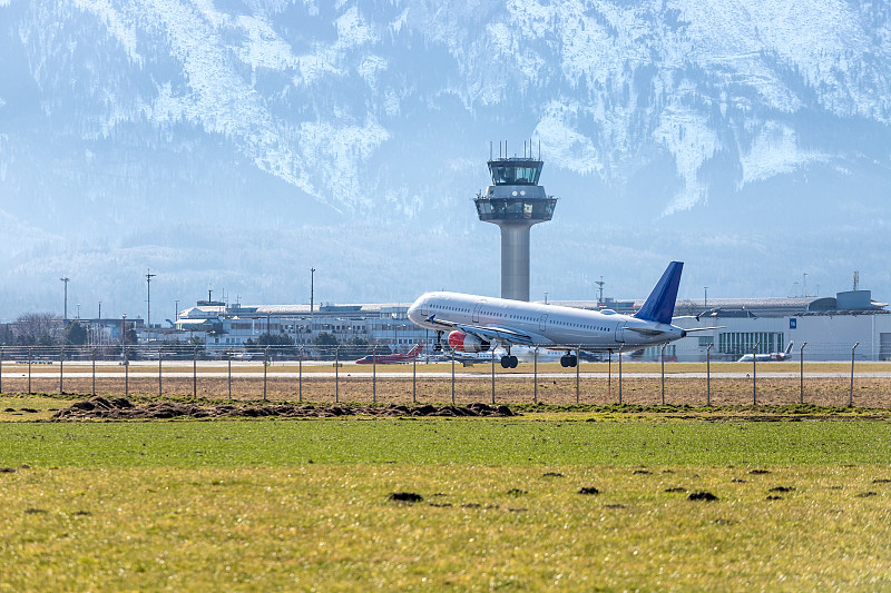 中国广州高速钢采用空运6天内送到美国纽约(NewYork)