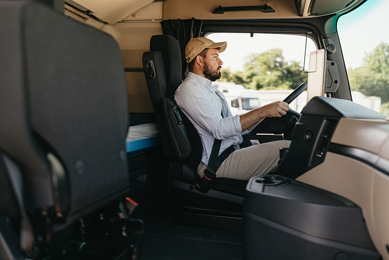 地毯清洁剂经中国中山空海联运配送到亚历山德里亚(Alexandria)