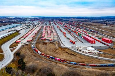 玻璃刮通过北京拼货空运送达什里夫波特