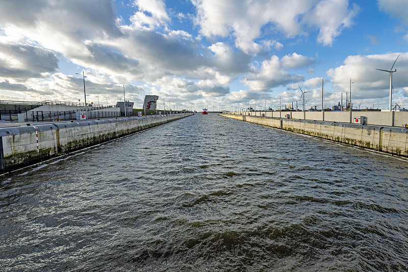 突发：亚马逊加拿大某仓库因员工感染疫情，或被命令关闭至3月27日