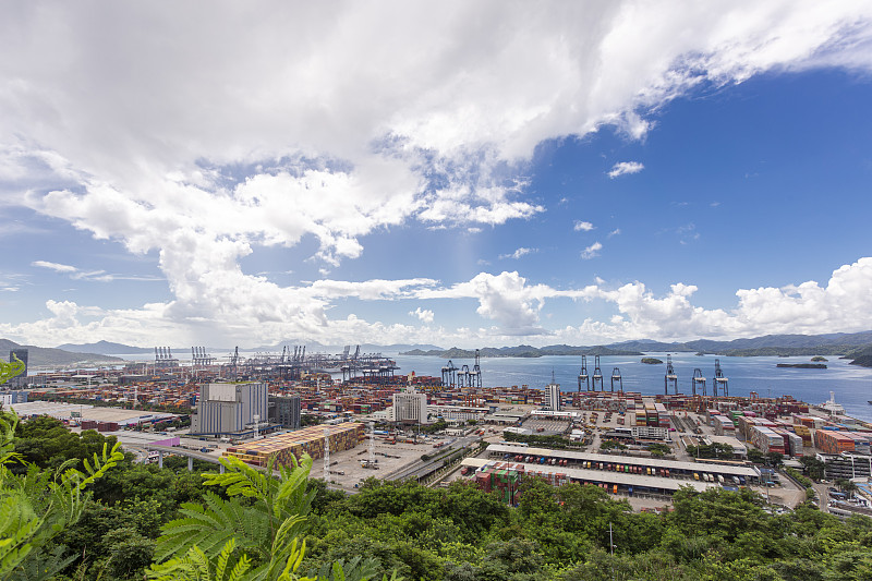 河北快递年业务量突破百亿件