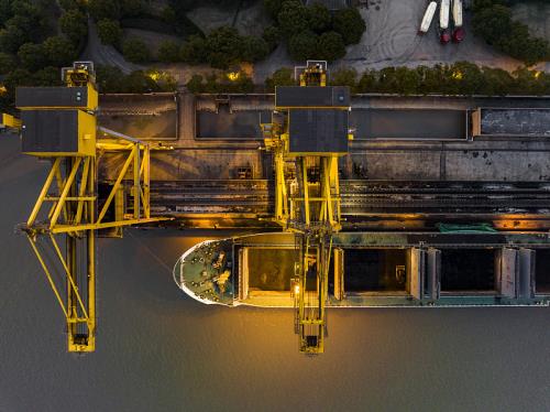 中国广东-广州到比利时快船专线封闭式海运通道