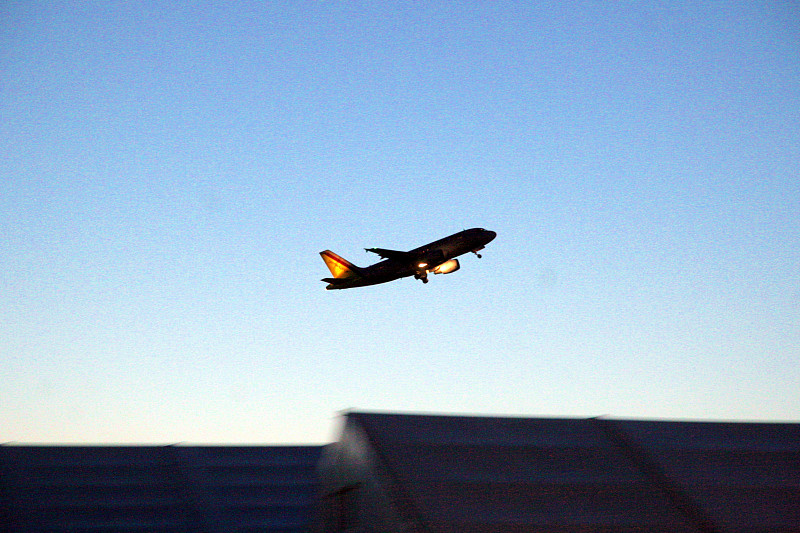 中国广东-深圳到英国全货机专线 