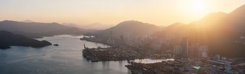 中国广东-东莞到梵蒂冈海铁联运专属货轮路径