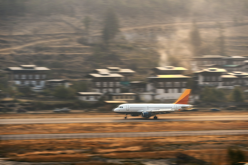 中国重庆到荷兰跨境快递专机