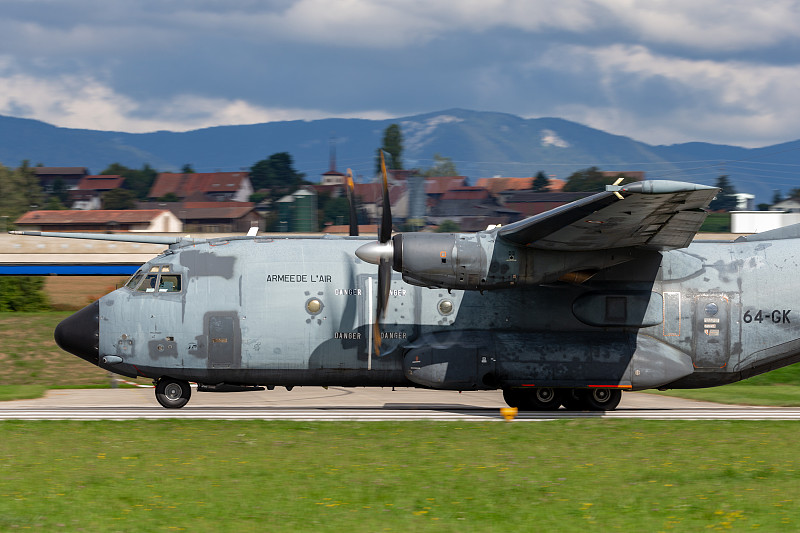 中国广东-广州到丹麦客机腹舱带货
